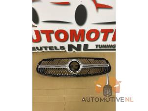 Gebruikte Grille Mercedes GLC (X253) 2.0 C-220d 16V 4-Matic Prijs € 100,00 Margeregeling aangeboden door AutomotiveNL Oss