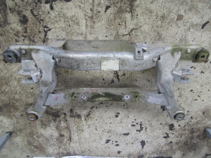 Gebruikte Subframe Volkswagen Golf V (1K1) 3.2 V6 24V Prijs € 150,00 Margeregeling aangeboden door VW Parts Dronten