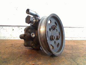 Gebruikte Servopomp Volkswagen Transporter/Caravelle T5 1.9 TDi Prijs € 100,00 Margeregeling aangeboden door VW Parts Dronten