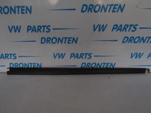 Gebruikte Sierlijst Volkswagen Golf V (1K1) 1.6 FSI 16V Prijs € 15,00 Margeregeling aangeboden door VW Parts Dronten