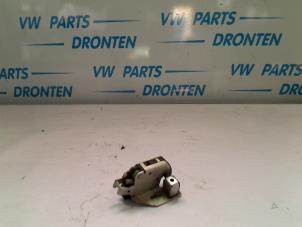 Gebruikte Deurslot Cilinder links Volkswagen Crafter 2.0 TDI 16V Prijs € 20,00 Margeregeling aangeboden door VW Parts Dronten