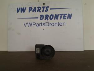 Gebruikte Alarm sirene Volkswagen Passat Variant (3C5) 2.0 TDI 16V 170 Prijs op aanvraag aangeboden door VW Parts Dronten