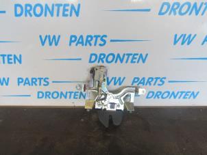 Gebruikte Slot Cilinder achter Volkswagen Phaeton (3D) 4.2 V8 40V 4Motion Prijs € 50,00 Margeregeling aangeboden door VW Parts Dronten