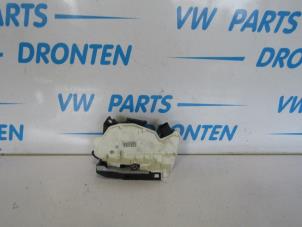 Gebruikte Portierslot Cilinder links Skoda Fabia II (5J) 1.2i Prijs € 25,00 Margeregeling aangeboden door VW Parts Dronten