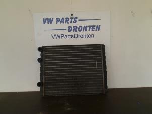 Gebruikte Radiateur Volkswagen Polo III (6N2) 1.4 16V 75 Prijs € 15,00 Margeregeling aangeboden door VW Parts Dronten