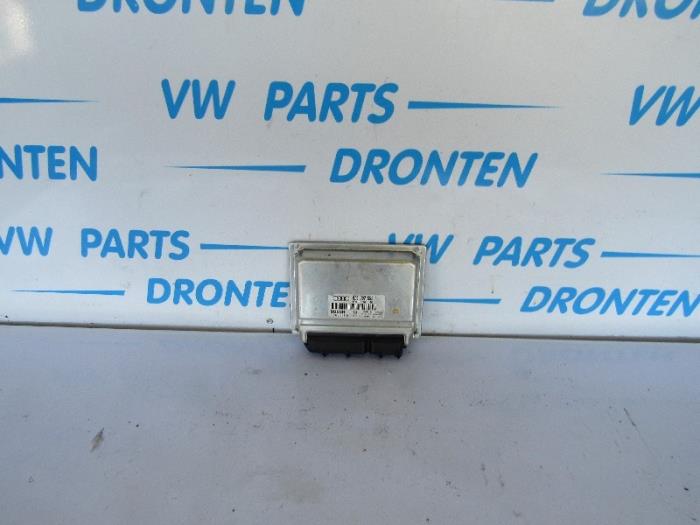 Gebruikte Computer boord Audi A4 Avant (B5) 2.4 30V Prijs € 65,00 Margeregeling aangeboden door VW Parts Dronten