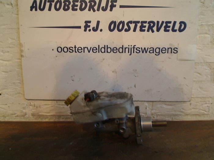 Gebruikte Hoofdremcilinder Volkswagen Transporter T5 2.0 TDI DRF Prijs op aanvraag aangeboden door VW Parts Dronten