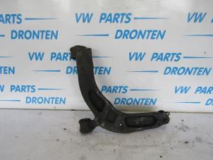 Gebruikte Draagarm links-voor Volkswagen Transporter T6 2.0 TDI DRF Prijs € 50,00 Margeregeling aangeboden door VW Parts Dronten
