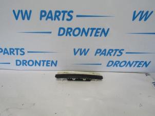 Gebruikte Display Interieur Volkswagen Touareg (7LA/7L6) 5.0 TDI V10 Prijs € 35,00 Margeregeling aangeboden door VW Parts Dronten
