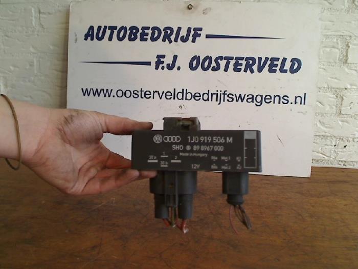 Gebruikte Computer Diversen Seat Ibiza III (6L1) 1.9 TDI 100 Prijs € 10,00 Margeregeling aangeboden door VW Parts Dronten