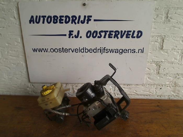 Gebruikte ABS Pomp Volkswagen New Beetle (9C1/9G1) 2.0 Prijs € 50,00 Margeregeling aangeboden door VW Parts Dronten