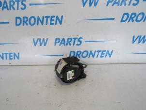 Gebruikte Gordelspanner rechts achter Volkswagen Golf VI (5K1) 1.4 TSI 122 16V Prijs € 25,00 Margeregeling aangeboden door VW Parts Dronten