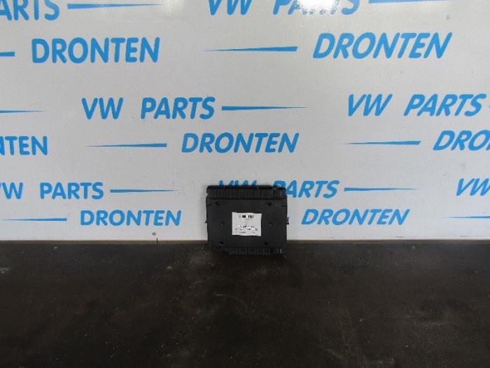 Gebruikte Computer Body Control Volkswagen Phaeton (3D) 4.2 V8 40V 4Motion Prijs € 50,00 Margeregeling aangeboden door VW Parts Dronten