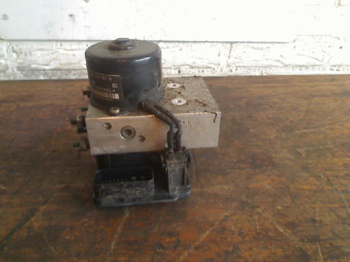 Gebruikte ABS Pomp Seat Cordoba Facelift (6C2/6K2) Prijs € 50,00 Margeregeling aangeboden door VW Parts Dronten