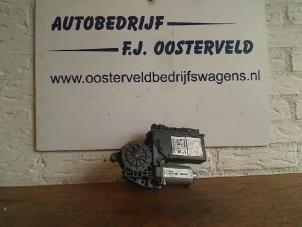 Gebruikte Ruit schakelaar elektrisch Audi S4 Avant (B7) 4.2 V8 40V Prijs op aanvraag aangeboden door VW Parts Dronten