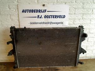 Gebruikte Radiateur Volkswagen Transporter T5 2.0 TDI DRF Prijs € 40,00 Margeregeling aangeboden door VW Parts Dronten