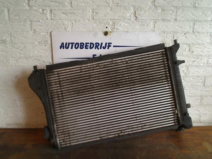 Gebruikte Intercooler Volkswagen Caddy Combi III (2KB,2KJ) 1.9 TDI Prijs € 50,00 Margeregeling aangeboden door VW Parts Dronten