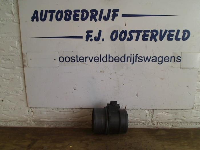 Gebruikte Luchthoeveelheidsmeter Volkswagen Transporter T5 2.0 TDI DRF Prijs € 25,00 Margeregeling aangeboden door VW Parts Dronten