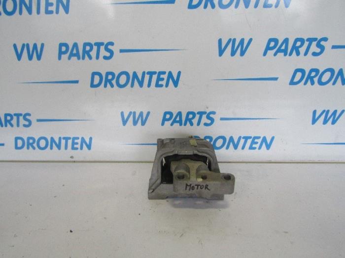 Gebruikte Motorsteun Volkswagen Golf VI (5K1) 2.0 GTI 16V Prijs € 25,00 Margeregeling aangeboden door VW Parts Dronten