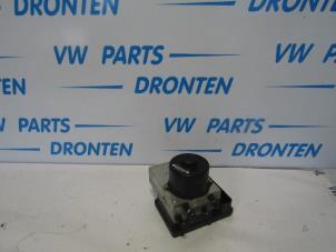 Gebruikte ABS Pomp Volkswagen Touareg (7LA/7L6) 5.0 TDI V10 Prijs € 100,00 Margeregeling aangeboden door VW Parts Dronten