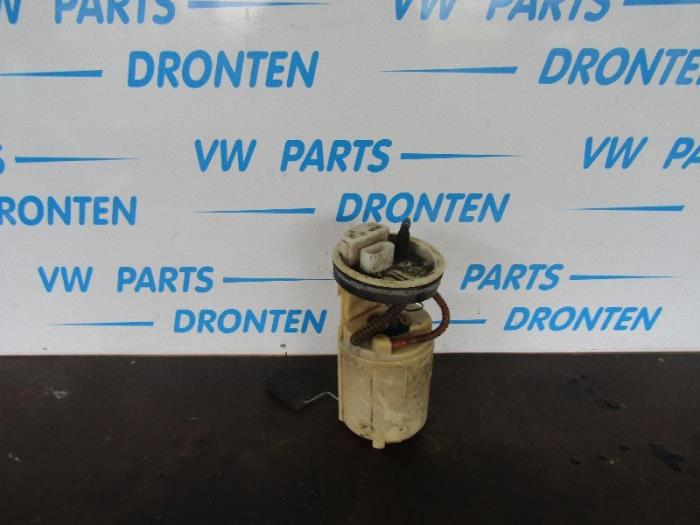 Używane Tank element Pomp Volkswagen Golf IV (1J1) 1.6 16V Cena na żądanie oferowane przez VW Parts Dronten