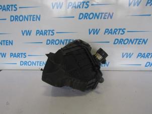 Gebruikte Luchtfilterhuis Volkswagen Phaeton (3D) 4.2 V8 40V 4Motion Prijs € 45,00 Margeregeling aangeboden door VW Parts Dronten