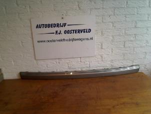 Gebruikte Bumperlijst midden-voor Mercedes C Combi (S203) Prijs op aanvraag aangeboden door VW Parts Dronten