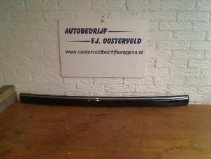 Gebruikte Bumperlijst midden-voor Mercedes C Combi (S203) Prijs op aanvraag aangeboden door VW Parts Dronten