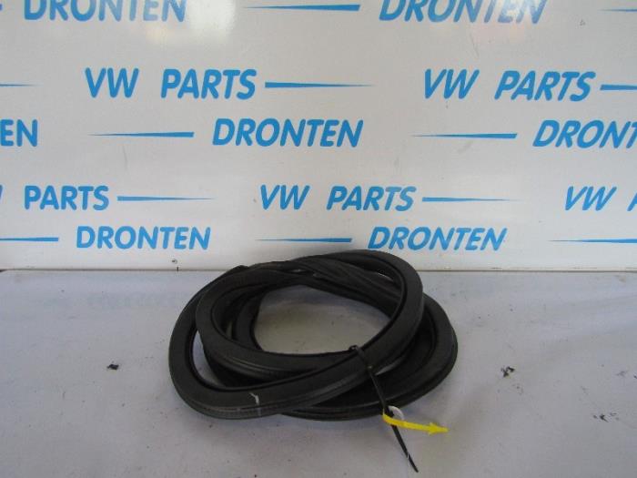Gebruikte Diversen Volkswagen Jetta IV (162/16A) Prijs € 25,00 Margeregeling aangeboden door VW Parts Dronten