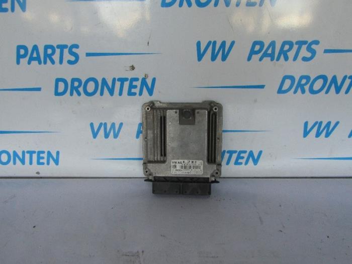 Boordcomputer van een Volkswagen Tiguan (AD1) 2.0 TDI 16V BlueMotion Techn.SCR 4Motion 2019