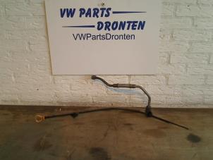 Gebruikte Peilstok Olie Volkswagen Transporter/Caravelle T4 2.5 TDI Prijs op aanvraag aangeboden door VW Parts Dronten