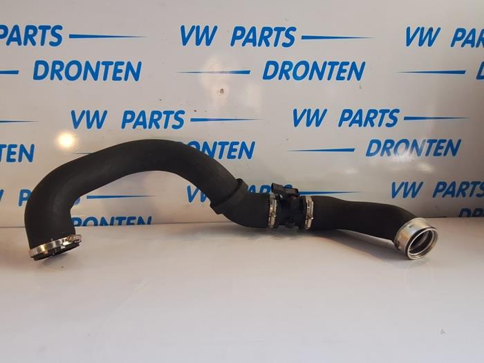 Gebruikte Intercooler Slang Volkswagen Transporter T5 2.0 TDI DRF Prijs € 48,40 Inclusief btw aangeboden door VW Parts Dronten
