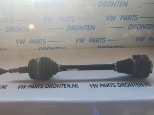 Gebruikte Homokineetas links-voor Volkswagen Transporter T5 2.0 TDI DRF Prijs € 60,50 Inclusief btw aangeboden door VW Parts Dronten