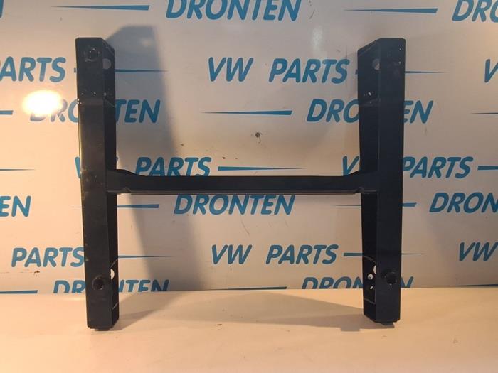 Gebruikte Stoelframe Volkswagen Caddy IV 2.0 TDI 102 Prijs € 48,40 Inclusief btw aangeboden door VW Parts Dronten