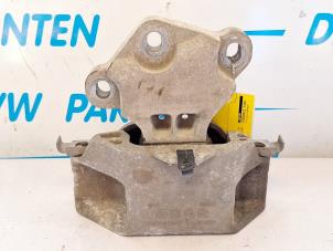 Gebruikte Motorsteun Volkswagen Crafter (SY) 2.0 TDI FWD Prijs € 35,00 Margeregeling aangeboden door VW Parts Dronten