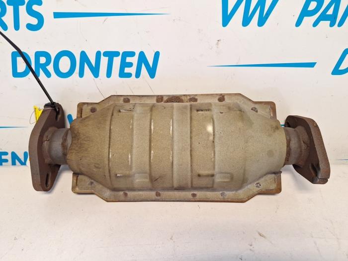 Gebruikte Katalysator Alfa Romeo Spider (916) 2.0 16V Twin Spark Prijs € 250,00 Margeregeling aangeboden door VW Parts Dronten