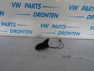 Gebruikte Antenne Volkswagen Passat Variant (365) 1.6 TDI 16V Bluemotion Prijs € 20,00 Margeregeling aangeboden door VW Parts Dronten