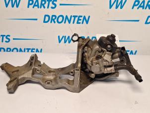 Gebruikte Hogedrukpomp Volkswagen Caddy IV 2.0 TDI 102 Prijs € 180,00 Margeregeling aangeboden door VW Parts Dronten