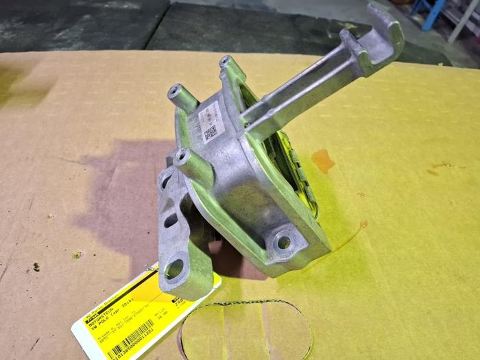Gebruikte Motorrubber Volkswagen Polo VI (AW1) 1.6 TDI 16V 80 Prijs € 36,00 Margeregeling aangeboden door VW Parts Dronten