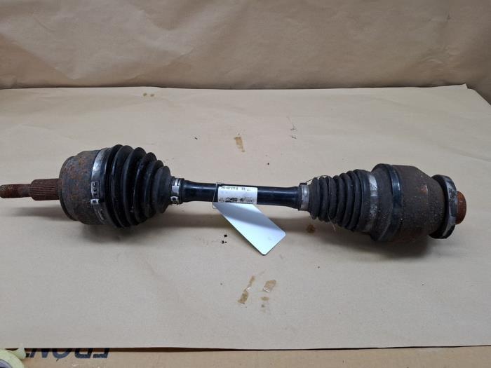 Gebruikte Steekas links-voor Volkswagen Transporter T5 2.5 TDi 4Motion Prijs € 80,00 Margeregeling aangeboden door VW Parts Dronten