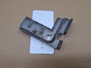 Gebruikte Accubak Volkswagen Up! (121) 1.0 12V 60 Prijs € 10,00 Margeregeling aangeboden door VW Parts Dronten