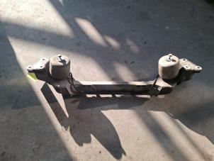 Gebruikte Motorrubber Volkswagen Phaeton (3D) 4.2 V8 40V 4Motion Prijs € 70,00 Margeregeling aangeboden door VW Parts Dronten