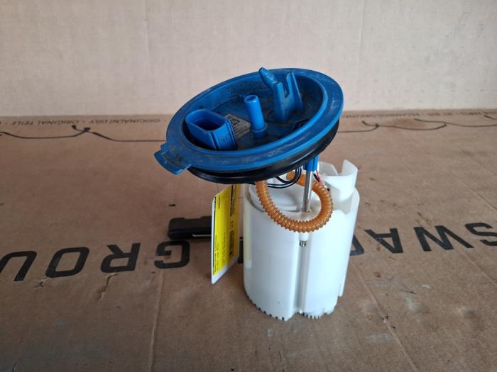 Gebruikte Brandstofpomp Elektrisch Volkswagen Golf VII Variant (AUVV) 1.2 TSI BlueMotion 16V Prijs € 60,00 Margeregeling aangeboden door VW Parts Dronten