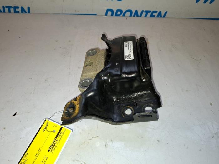 Gebruikte Versnellingsbak Steun Volkswagen Polo VI (AW1) 1.0 TSI 12V Prijs € 20,00 Margeregeling aangeboden door VW Parts Dronten