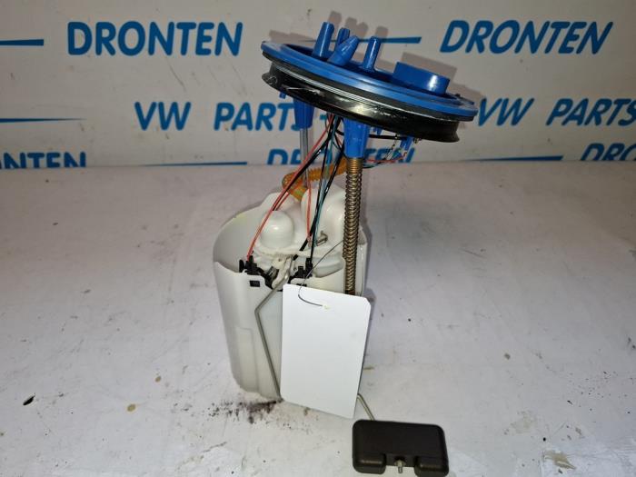 Gebruikte Tank element Pomp Volkswagen Polo VI (AW1) 1.0 TSI 12V Prijs € 45,00 Margeregeling aangeboden door VW Parts Dronten