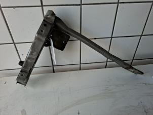 Gebruikte Frontpaneel Volkswagen Transporter T4 2.5 TDI Prijs € 30,00 Margeregeling aangeboden door VW Parts Dronten