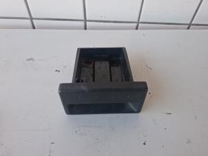 Gebruikte Wasbak Volkswagen Transporter T4 2.5 TDI Prijs € 20,00 Margeregeling aangeboden door VW Parts Dronten