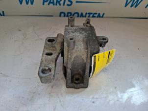 Gebruikte Motorsteun Volkswagen Caddy IV 2.0 TDI 102 Prijs € 30,00 Margeregeling aangeboden door VW Parts Dronten