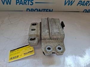 Gebruikte Motorsteun Volkswagen Caddy IV 2.0 TDI 102 Prijs € 20,00 Margeregeling aangeboden door VW Parts Dronten