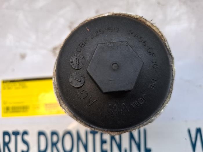 Gebruikte Oliefilter deksel Volkswagen Golf VII (AUA) 1.4 GTE 16V Prijs € 15,00 Margeregeling aangeboden door VW Parts Dronten
